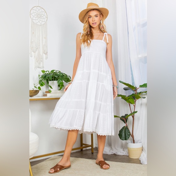 Young Threads Dresses & Skirts - Young Threads Spaghetti Smocked Dress